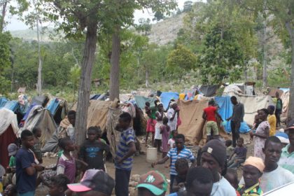 Campamento de desplazados en Fond Jannette